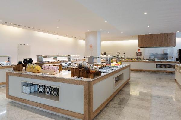 Buffet-Abendessen 30€ Inclusive Collection by Hyatt Buffet-Abendessen 30€ Inclusive Collection by Hyatt